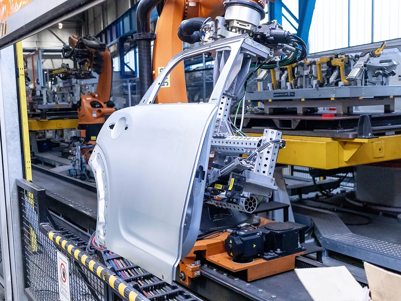 Autotür in der Ersatzteilfertigung