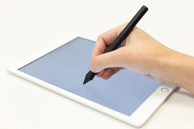 Schreiben auf Tablet 