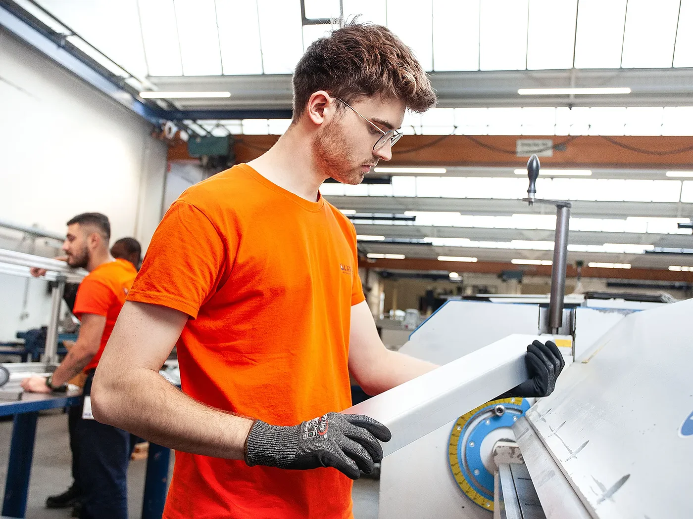 Auszubildender Werkzeugmechaniker 